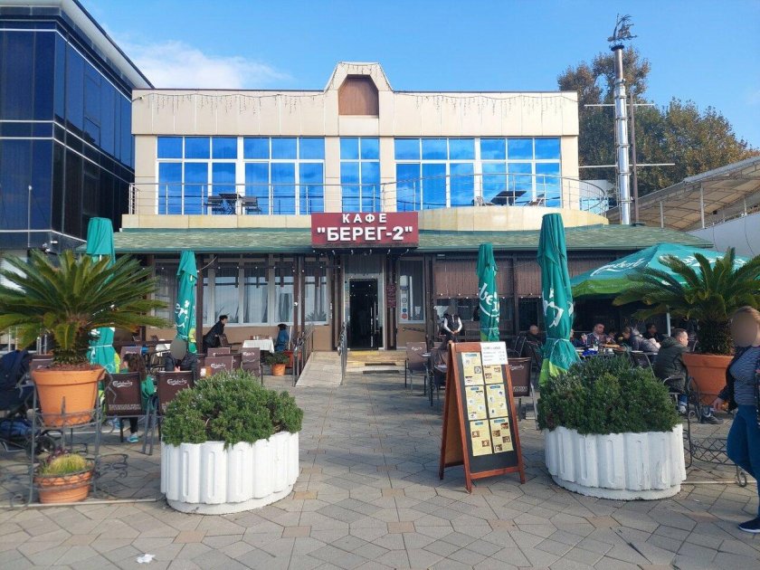 Берег 2 адлер кафе