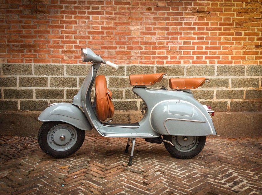 Vespa 1960 Side view