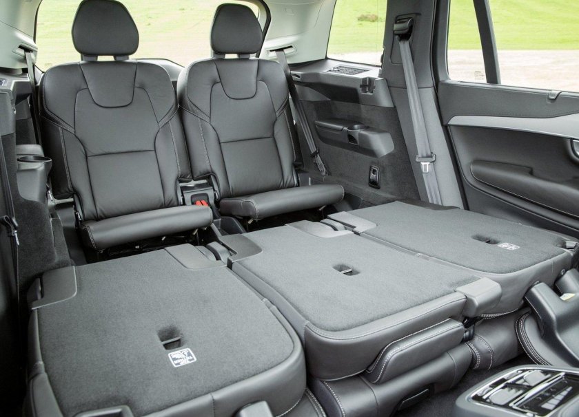 Семиместный Вольво хс90