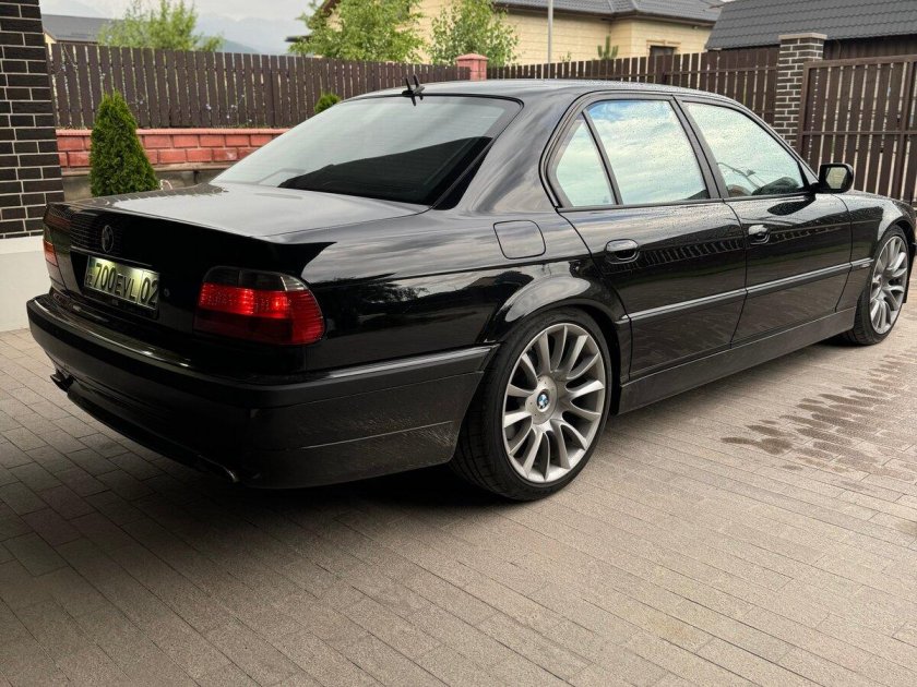 Bmw e38 740i