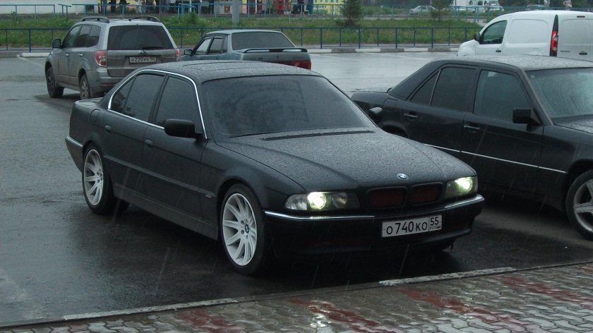 БМВ e38 бумер