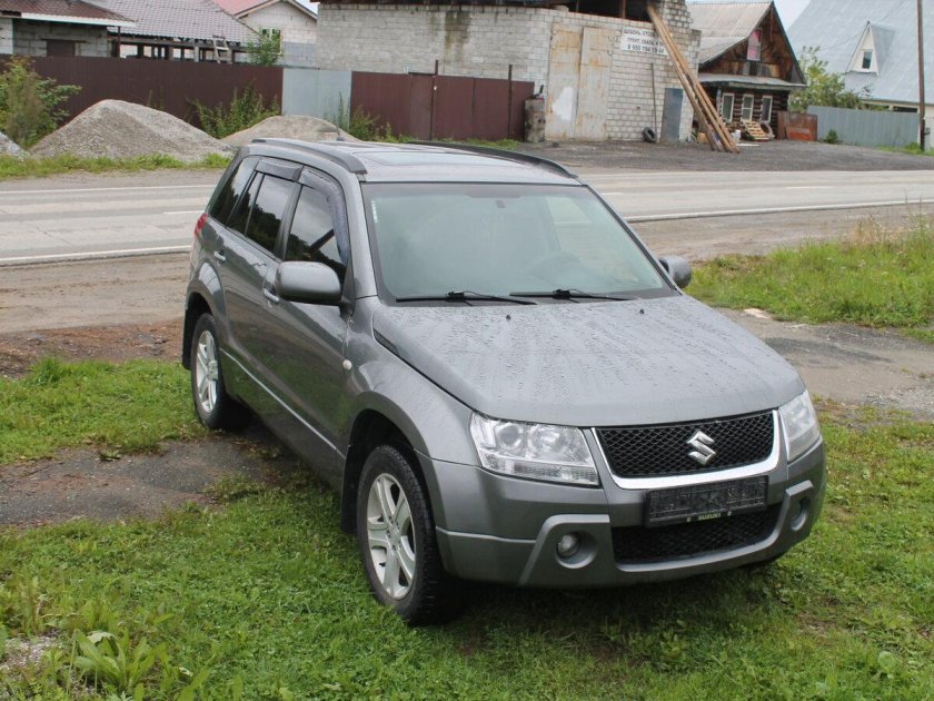 Гранд Витара серая