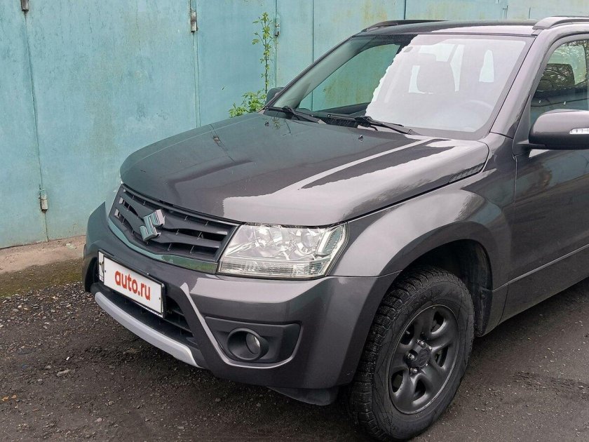 Suzuki Grand Vitara коричневый 2012