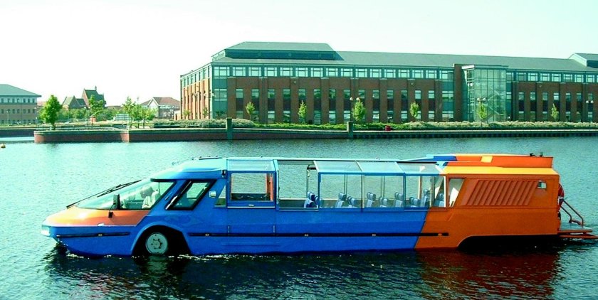 Плавучий автобус