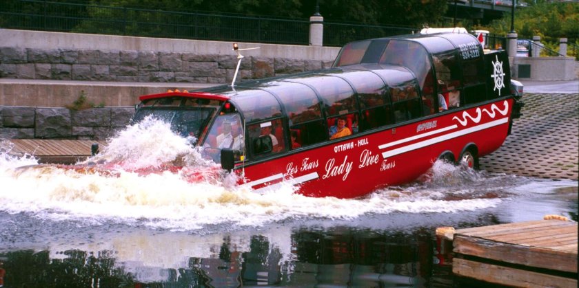 Амфибиус автобус амфибия