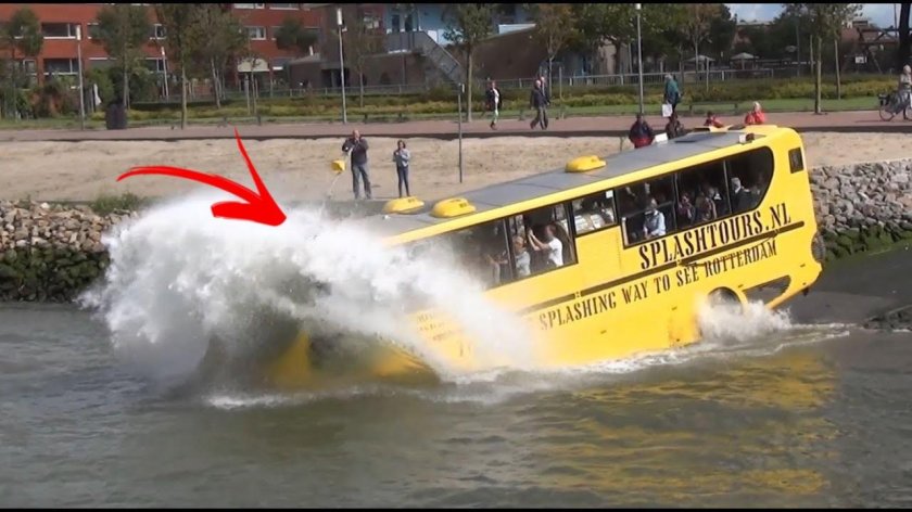 Автобус амфибия Канада