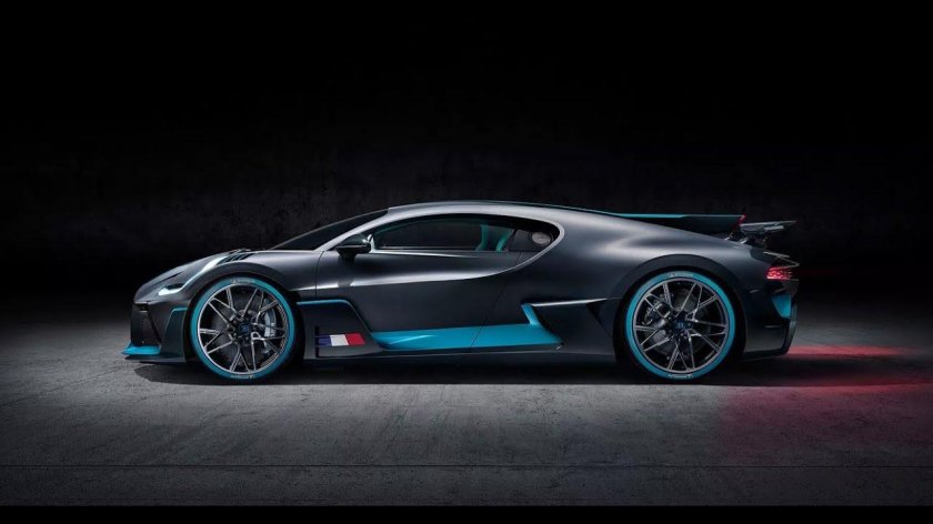 Бугатти диво сбоку