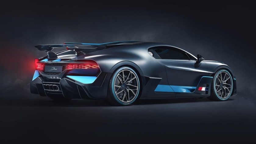 Бугатти диво 2022