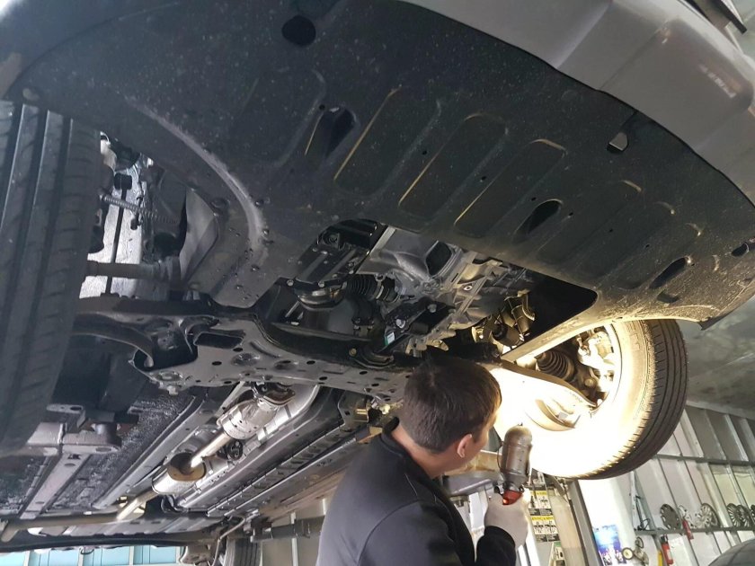 Обработка днища автомобиля