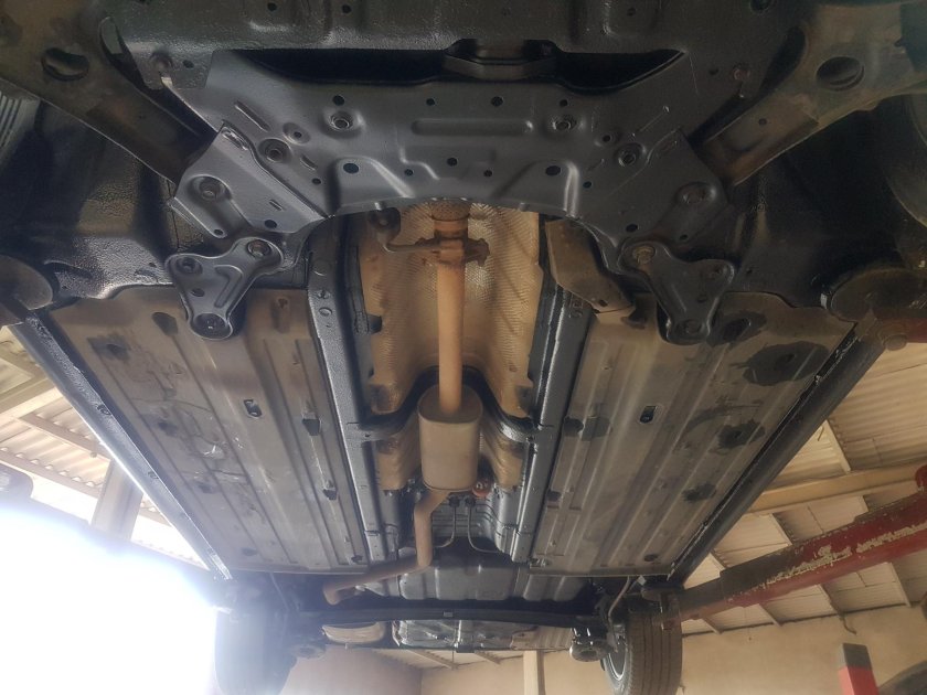 Kia Ceed JD днище