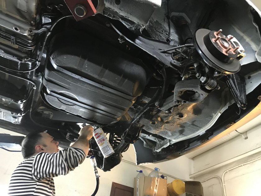 Kia Ceed JD днище