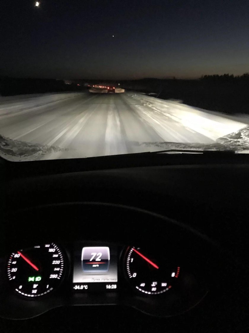 За рулём Мерседес w212 ночь зима