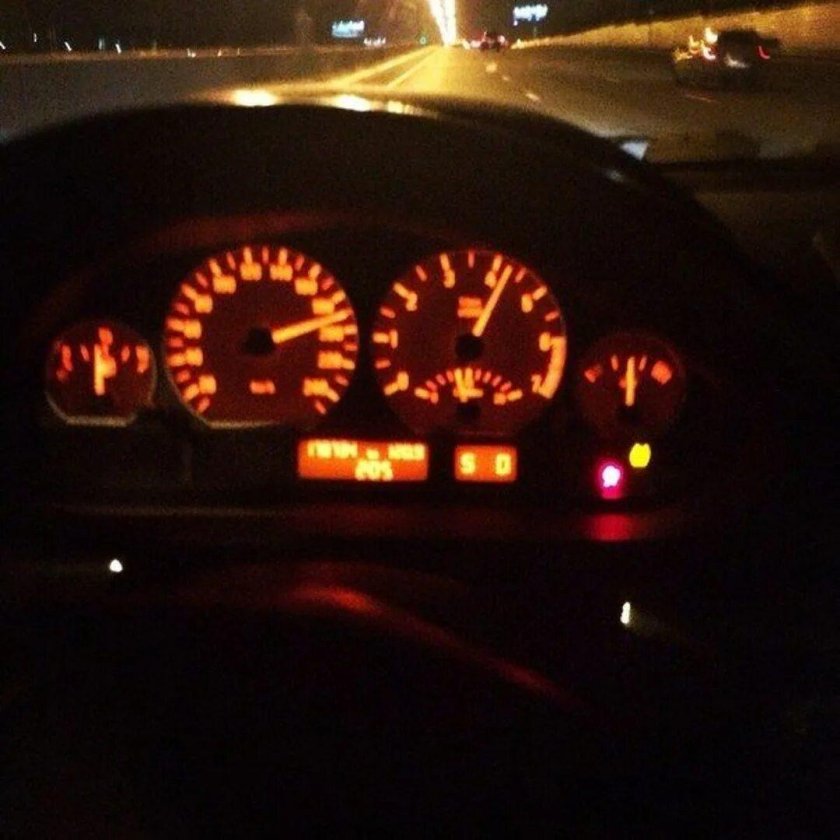 BMW e34 ночь за рулем