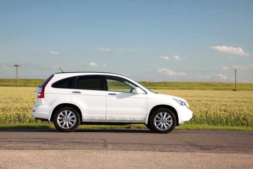 Honda CR-V 2011 белая