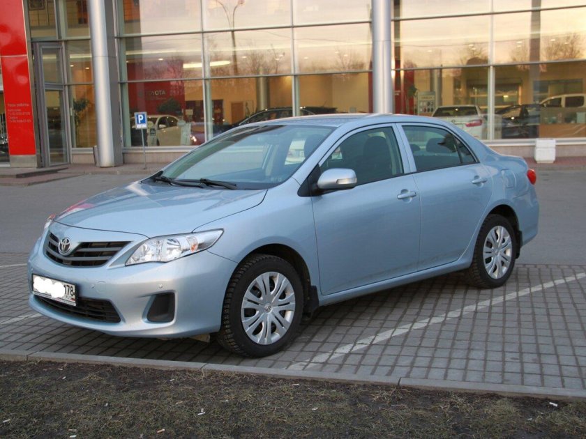 Тойота Королла 2012