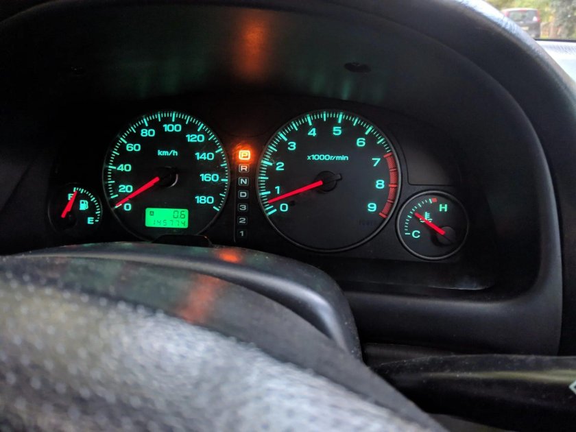 Субару Форестер сф5 панель приборов