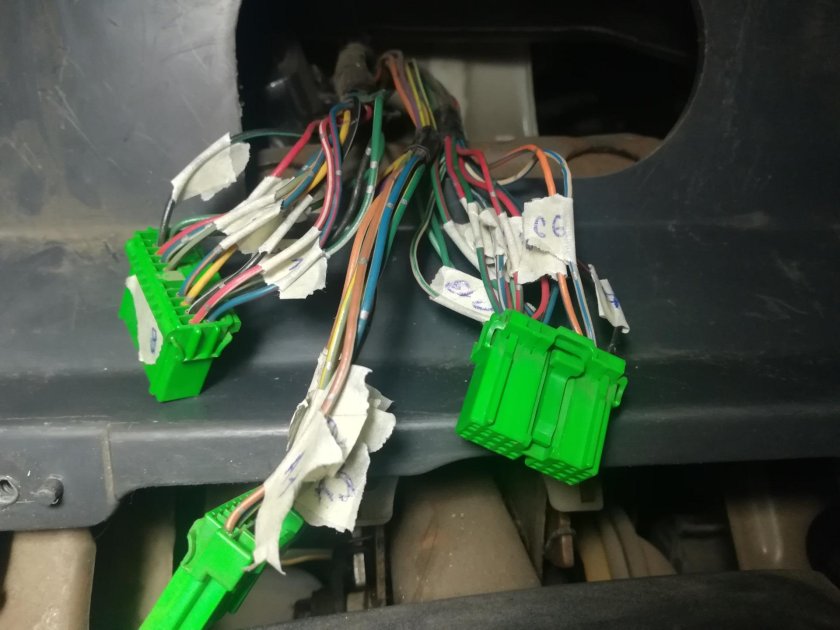 Реле зажигания Субару Форестер sf5