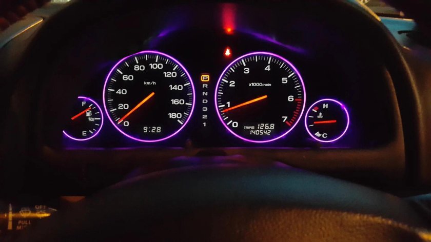 Приборная панель на Субару Форестер сф5