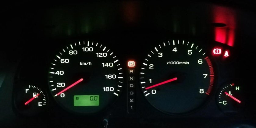 Лампа в панель приборов Субару Форестер sg5