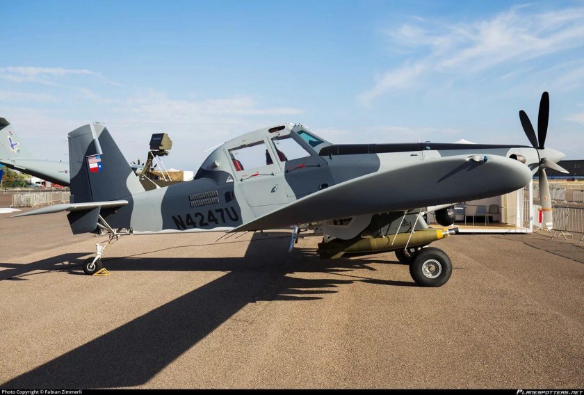 Лёгкий Штурмовик Air tractor at-802u