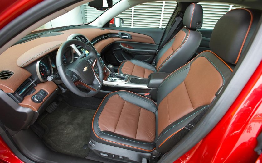 Chevrolet Malibu 2013 салон