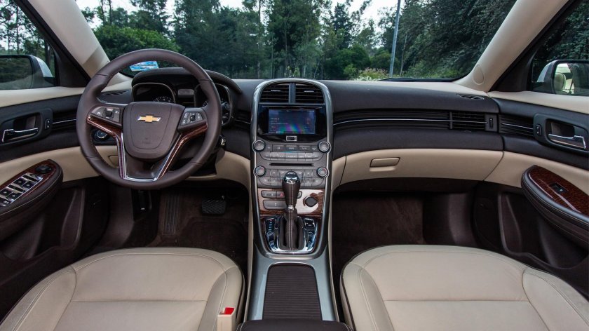 Chevrolet Malibu 2013 салон