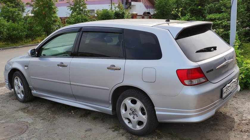 Хонда универсал Авансир