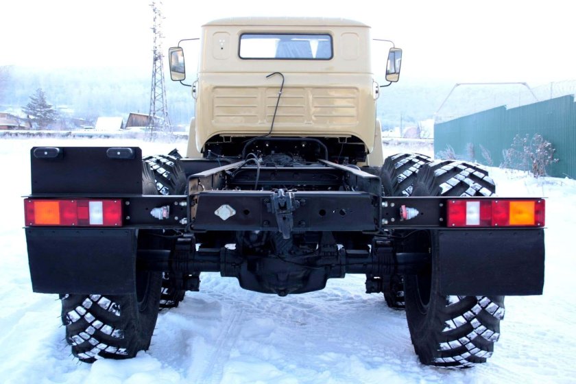 Урал 44202 седельный