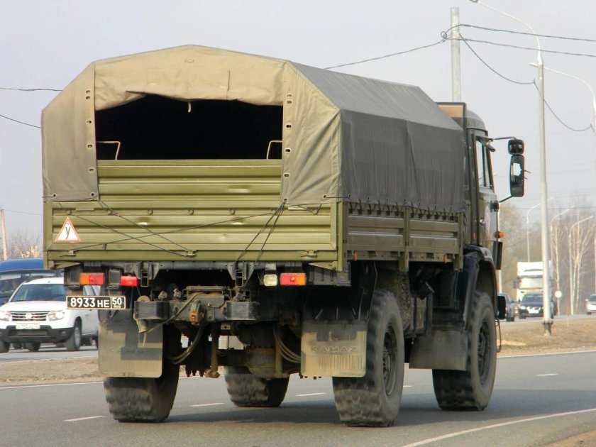 КАМАЗ 5350 сзади
