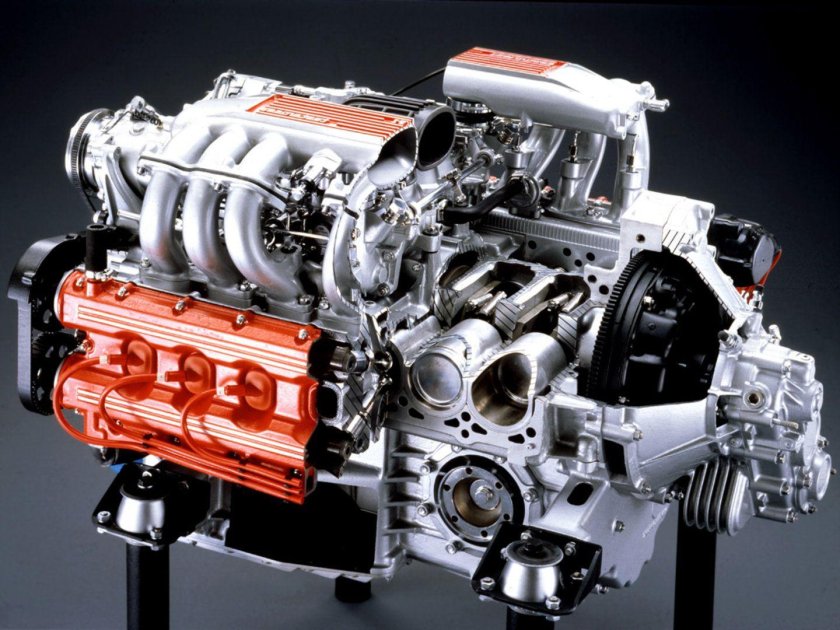 Феррари Тестаросса мотор