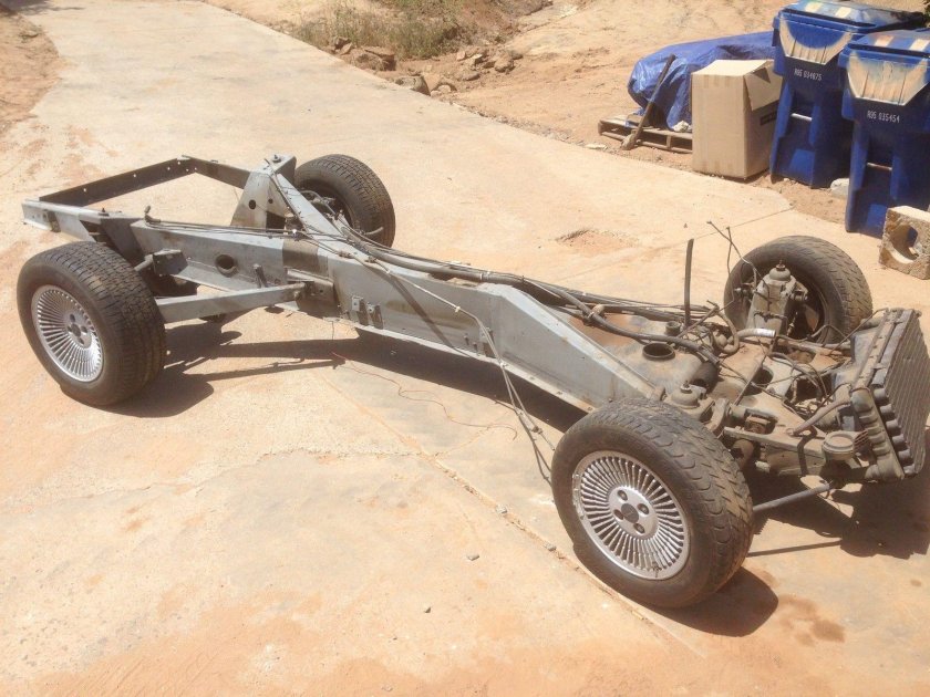 DELOREAN DMC-12 рама