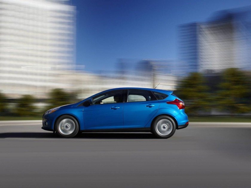 Ford Focus 2011 хэтчбек