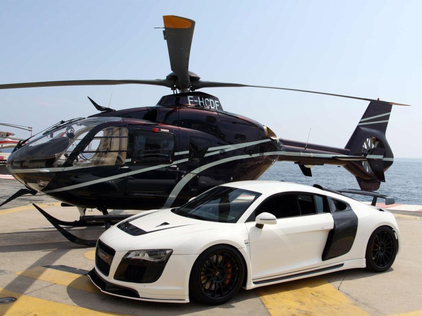 Красивый вертолет