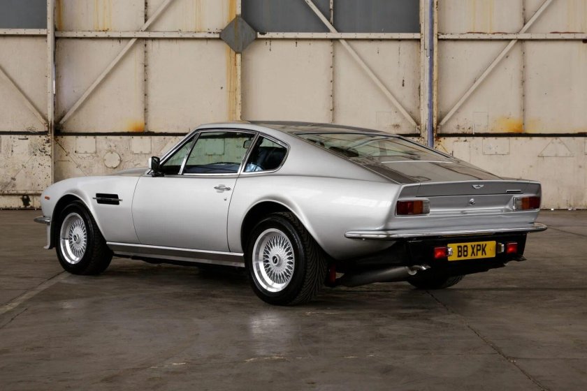 Aston Martin v8 Vantage 1985