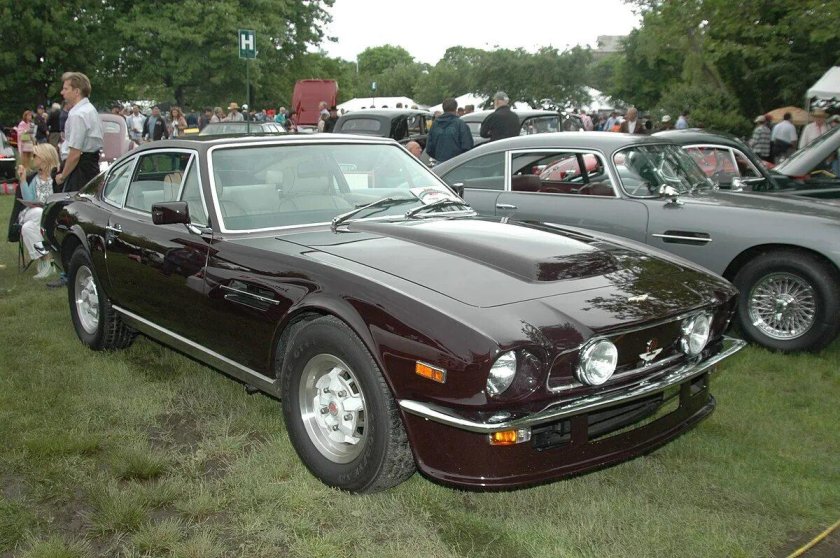 Aston Martin v8 Vantage 1977