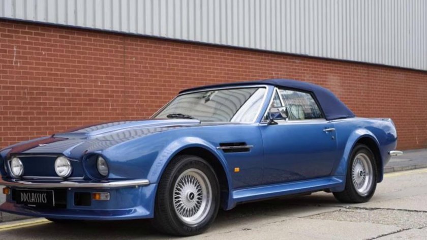 Астон Мартин v8