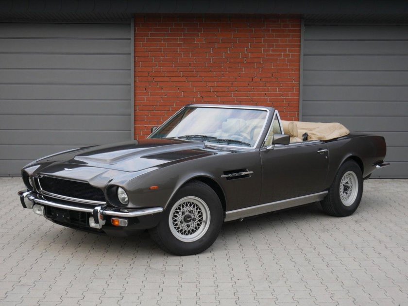 Aston Martin v8 1985