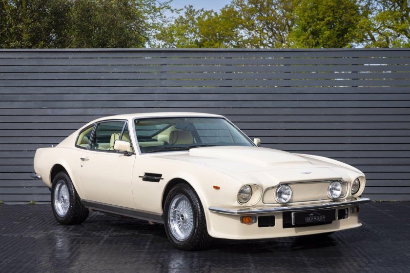 Aston martin v 8 vantage 1977