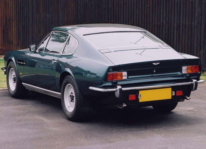 Aston Martin v8 Vantage 1977