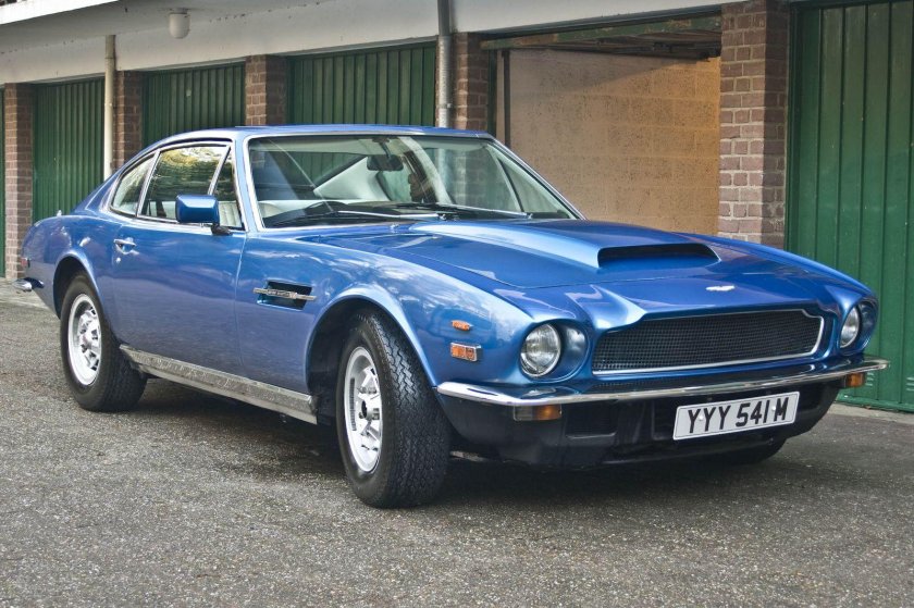 Aston Martin v8 Vantage 1977