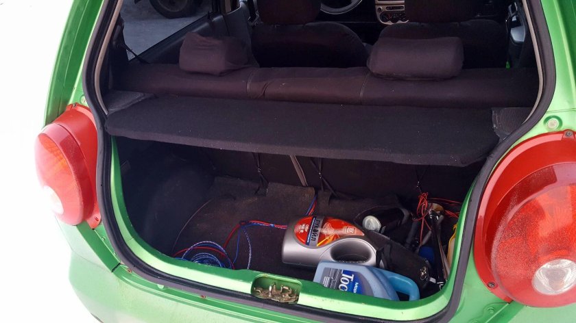 Спарк сзади