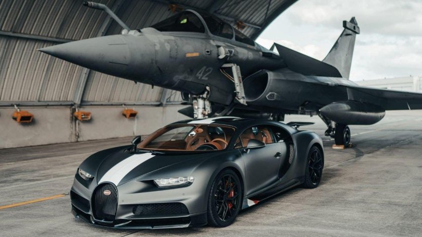Bugatti chiron sport noire