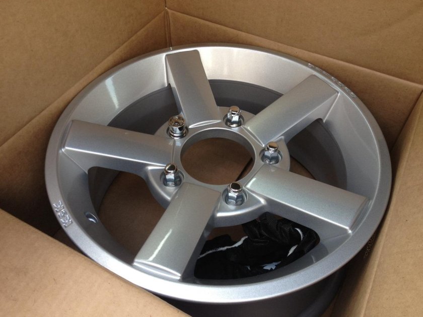 Диски КИК на ниву 16