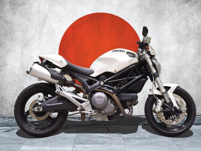 Ducati monster