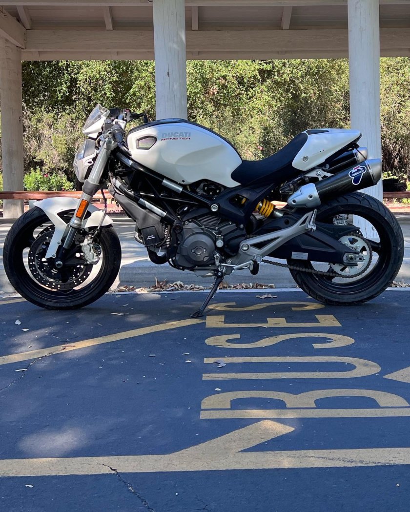 Ducati monster 696 2012