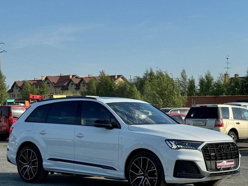 Ауди ку 7 2021