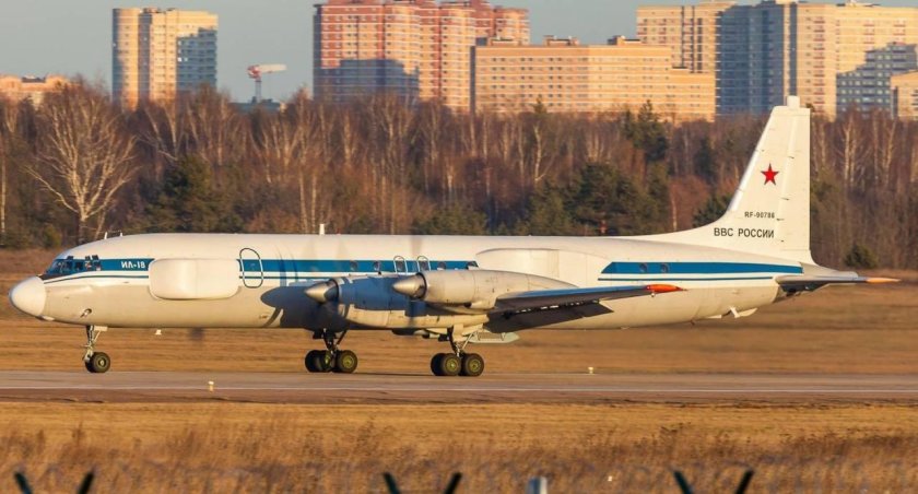 Самолет ил-22пп Порубщик