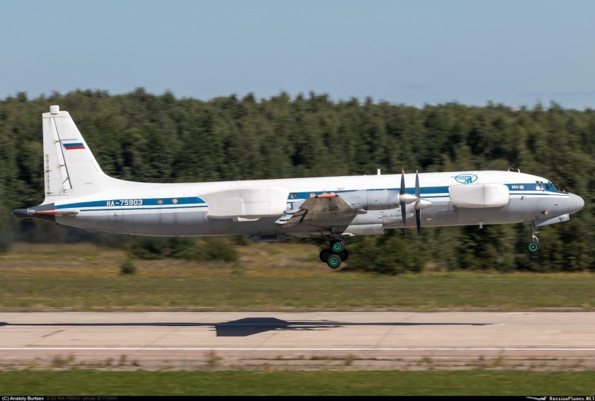 Самолет-постановщик помех ил-22пп "Порубщик