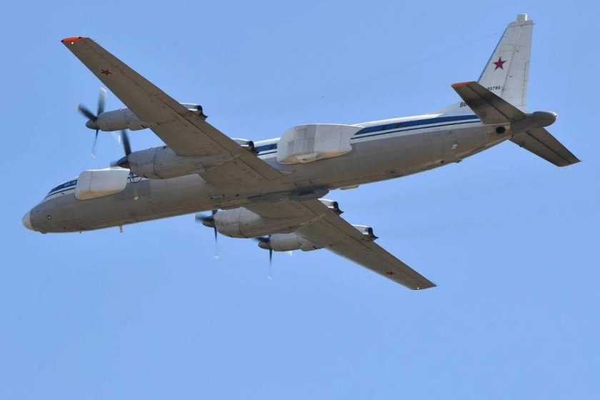 Самолет ил-22пп Порубщик