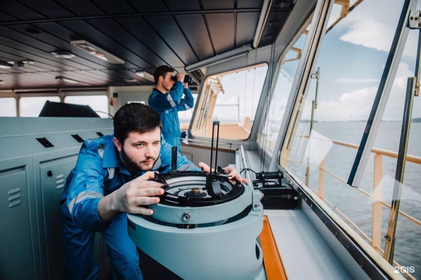 Экипаж торгового судна